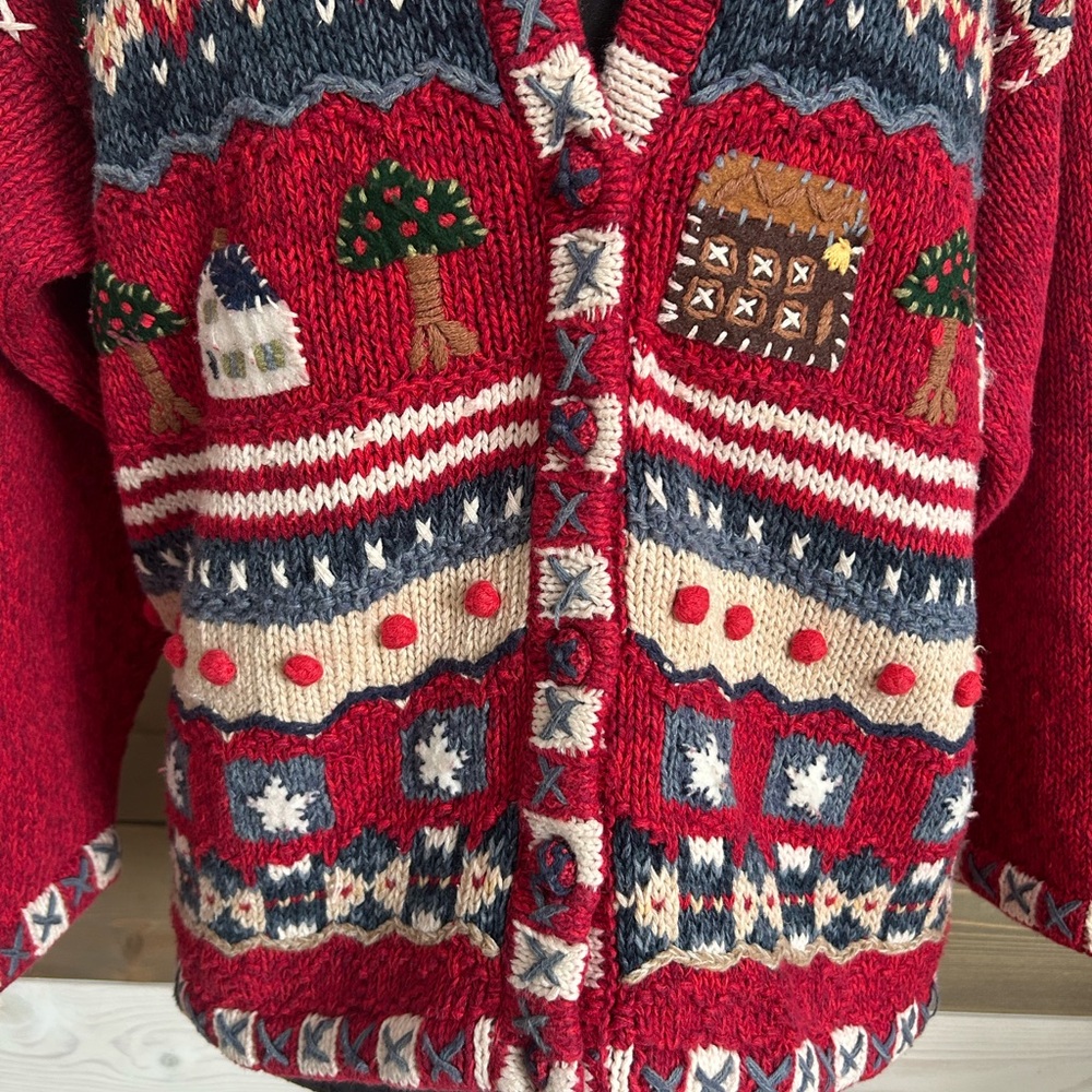 Heirloom Collectibles ⚜️ Red Cottage Themed Woven Vintage Cardigan Sweater - Picture 3 of 8